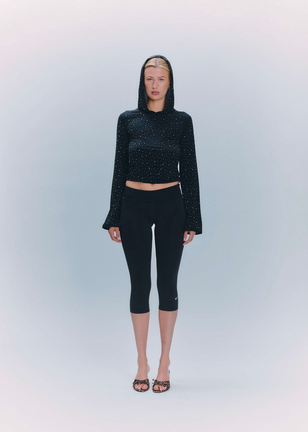 Siena Hoodie Black - Ciberia.shop